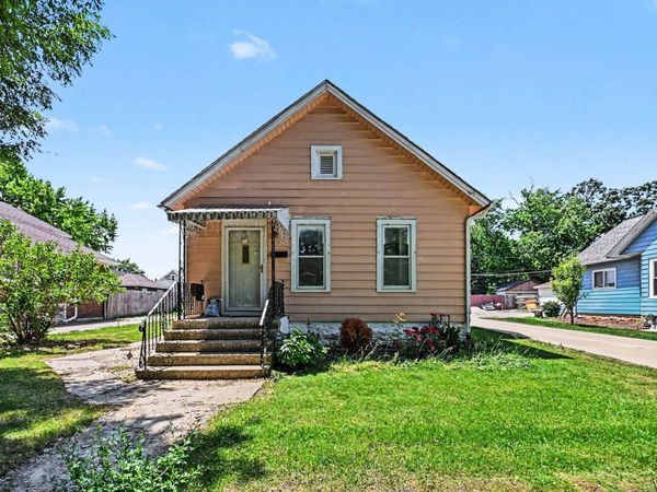 919 N Center Street , Joliet, IL 60435