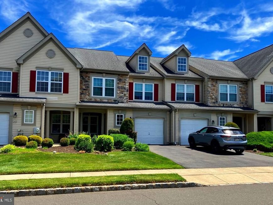 204 Carrington Court, Warwick, PA 18974 Main Photo