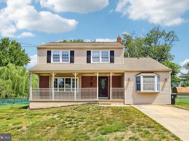 102 CAMBRIDGE DRIVE, CINNAMINSON, NJ 08077