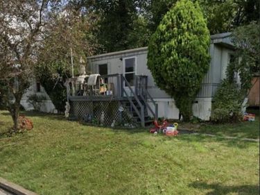1600 BAER AVENUE , HANOVER, PA 17331
