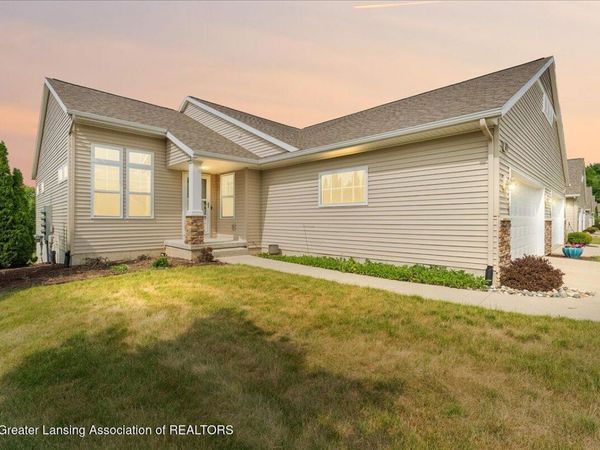 371 Barrington Circle, Lansing, MI 48917