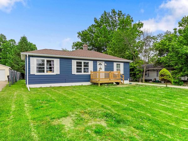 403 EDGEWOOD Court, Washington, IL 61571