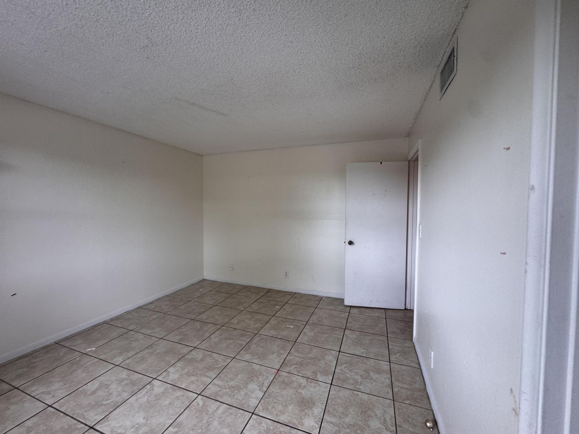 2050 N Congress Avenue, Unit 207, West Palm Beach, FL 33401 Photo