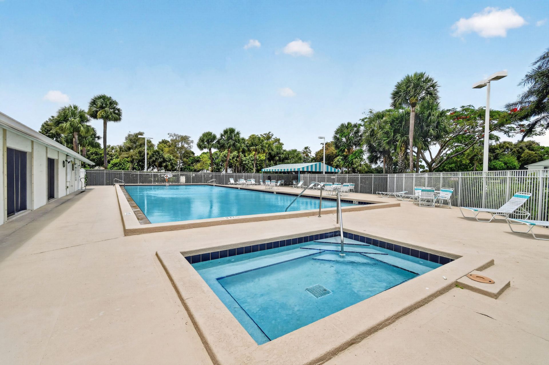 3594 Alder Drive, Unit F2, West Palm Beach, FL 33417 Photo