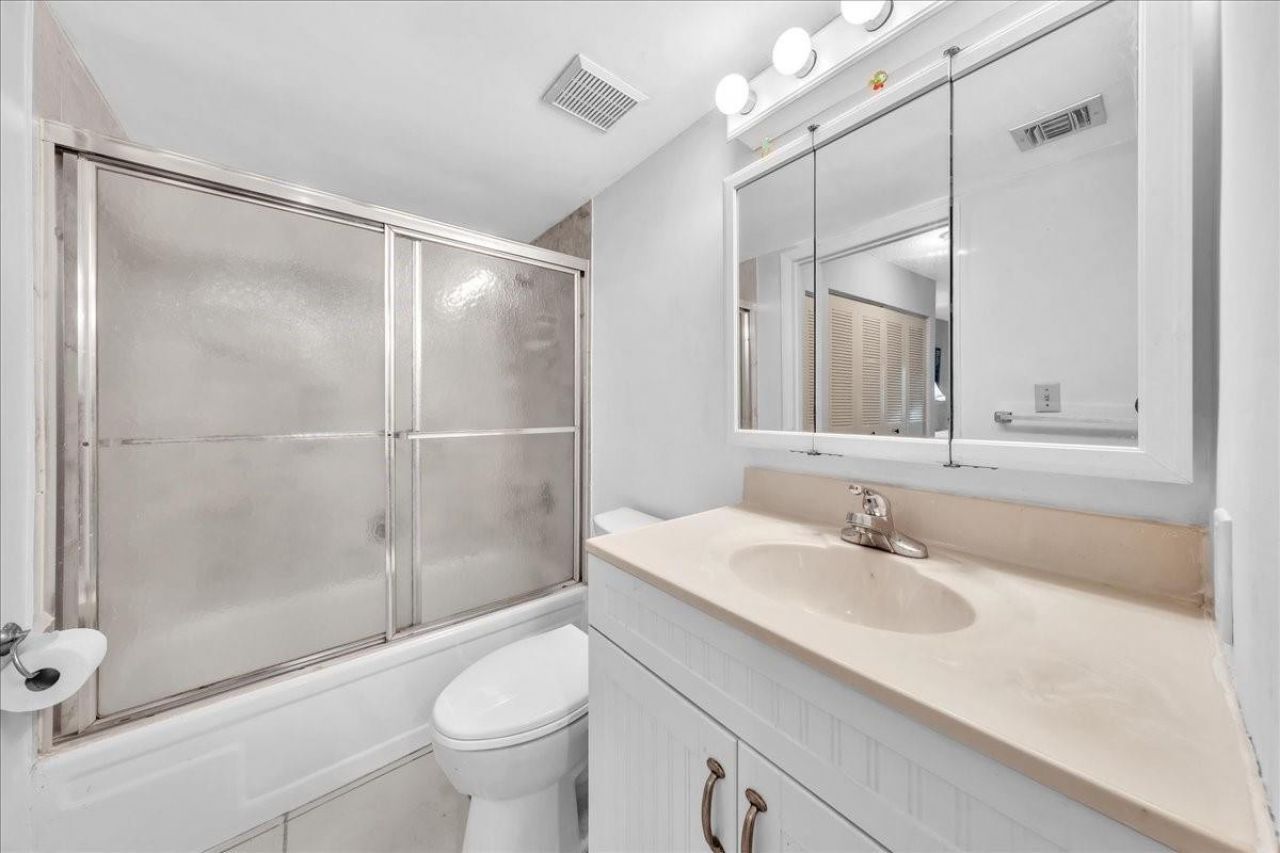 3909 N Ocean Boulevard, Unit 113, Fort Lauderdale, FL 33308 Photo