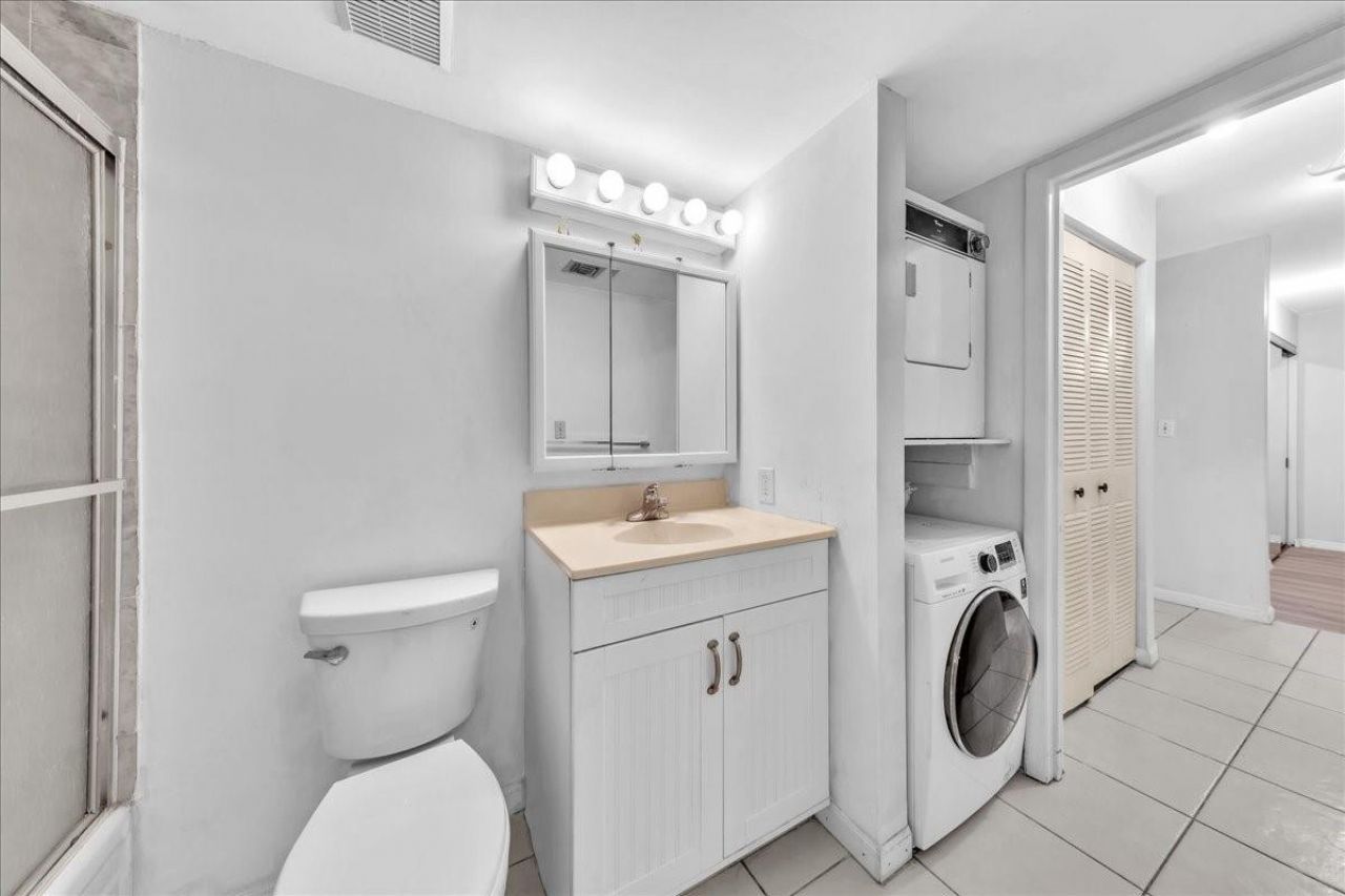 3909 N Ocean Boulevard, Unit 113, Fort Lauderdale, FL 33308 Photo