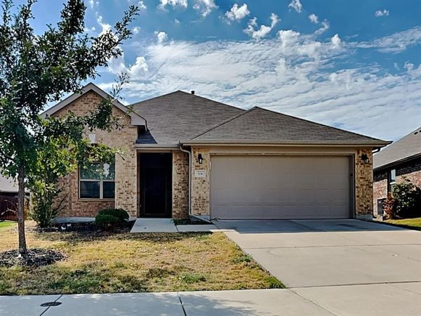 504 Fossil Creek Drive, Little Elm, TX 75068