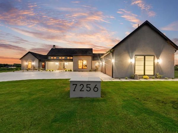 7256 Tom Trails , Krum, TX 76249