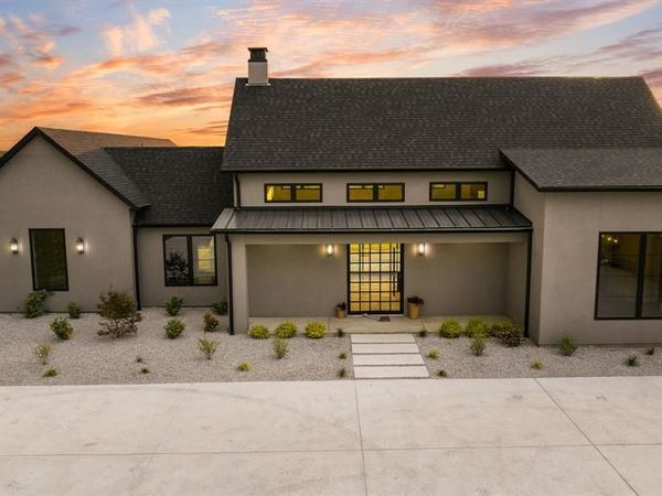 7256 Tom Trails , Krum, TX 76249