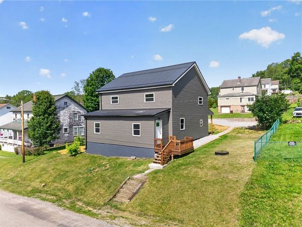 621 Bitner Rd , Dunbar, PA 15431