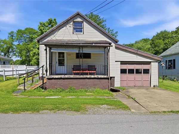 1449 2nd St , Apollo, PA 15613