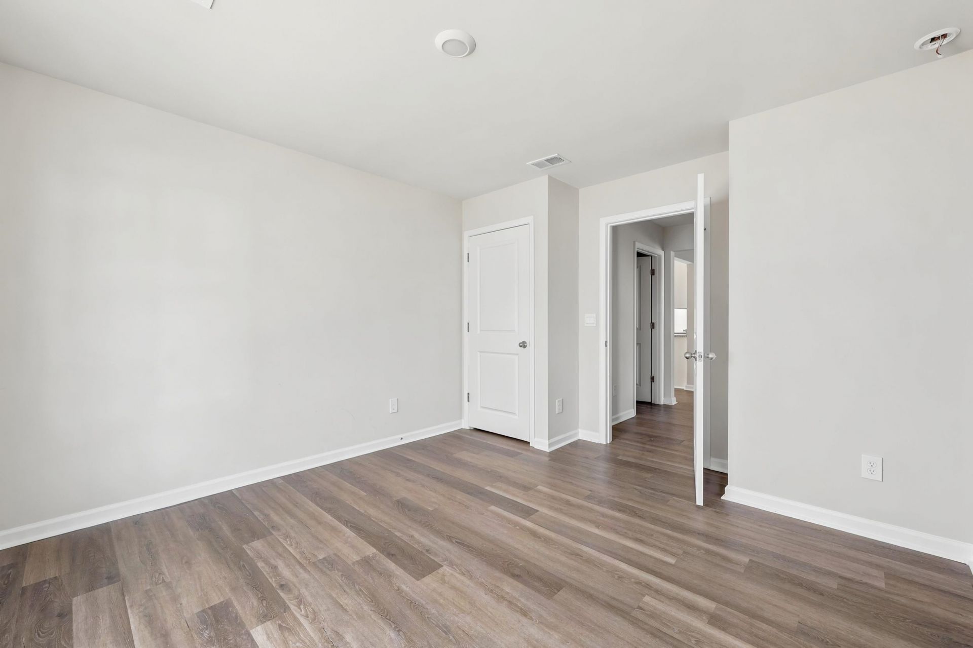 250 Hollandbush Dr.  Photo 14
