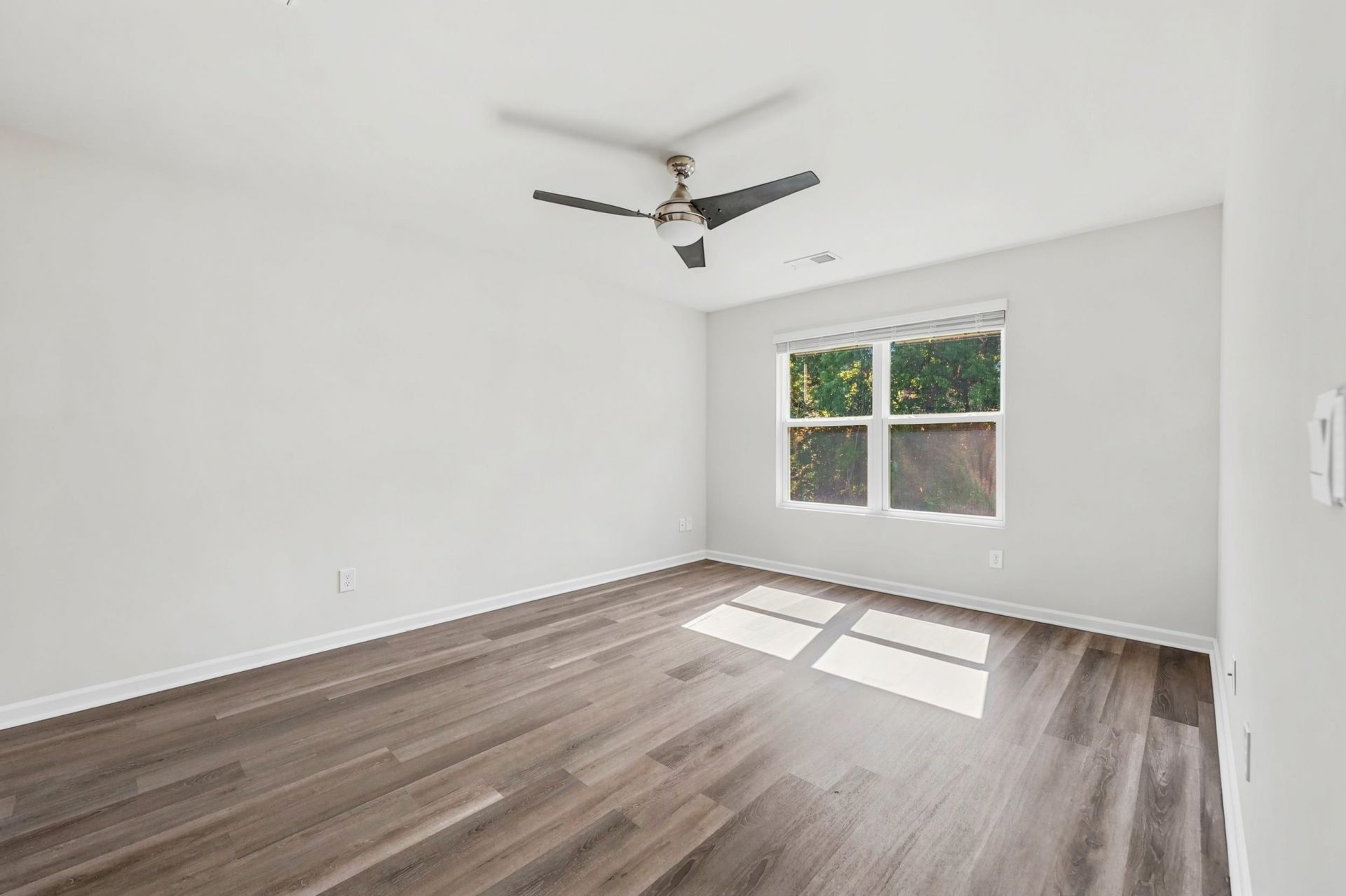 250 Hollandbush Dr.  Photo 15