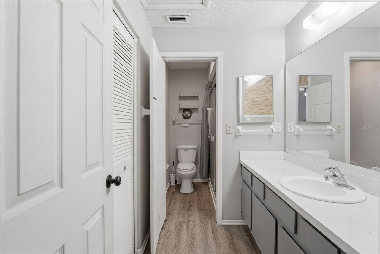 5080 Barrington Circle, Unit 3102, Sarasota, FL 34234 Photo