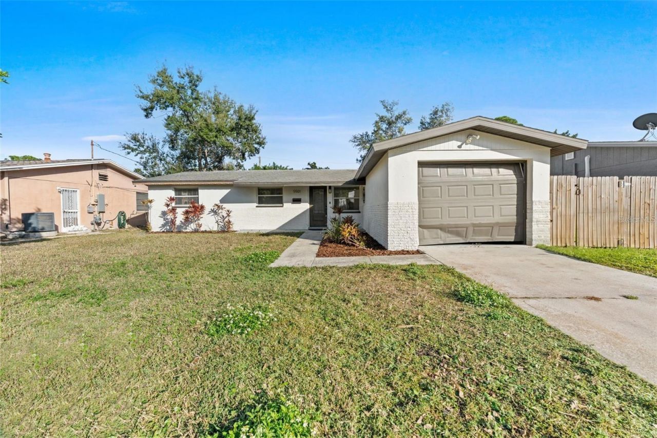 5501 Denver Street Ne, Saint Petersburg, FL 33703 Photo