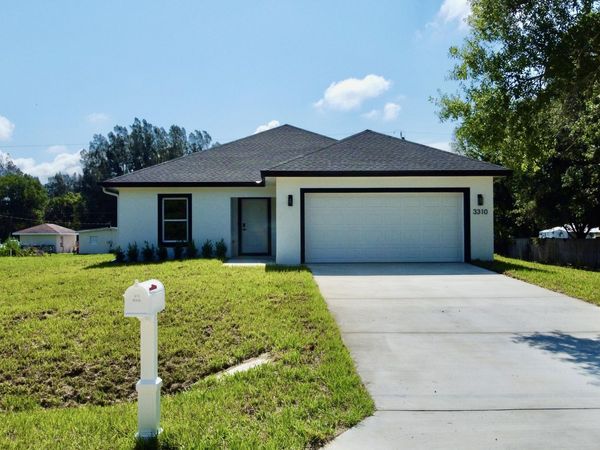 3310 NW 22nd Avenue, Okeechobee, FL 34972