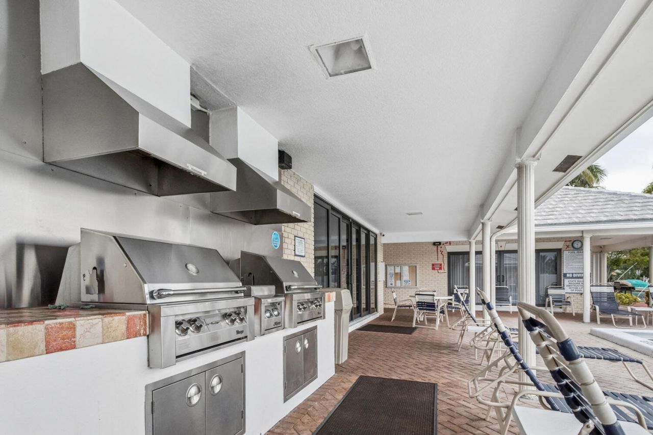 160 Cypress Club Drive, Unit 612, Pompano Beach, FL 33060 Photo