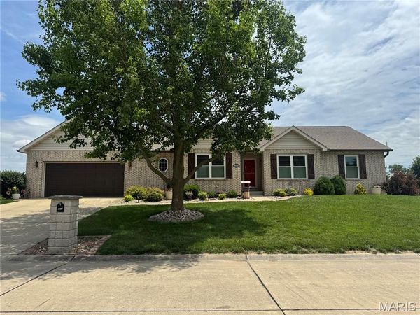 4916 Granite Drive, Smithton, IL 62285