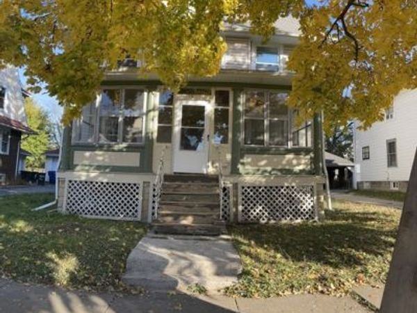 136 John Street, DeKalb, IL 60115