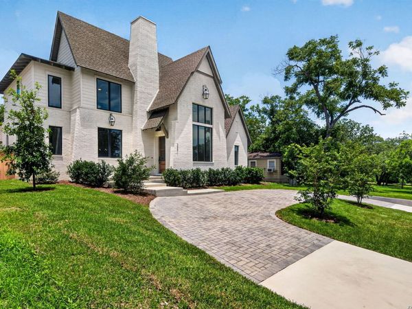 255 CLAYWELL DR, Alamo Heights, TX 78209