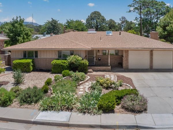 8222 Connecticut Street NE, Albuquerque, NM 87110