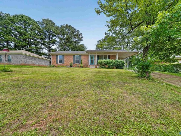 6014 Carmel Drive NW, Huntsville, AL 35810