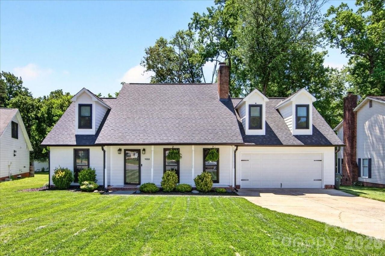 9018 Hunters Pointe Drive , Huntersville, NC 28078 Main Photo