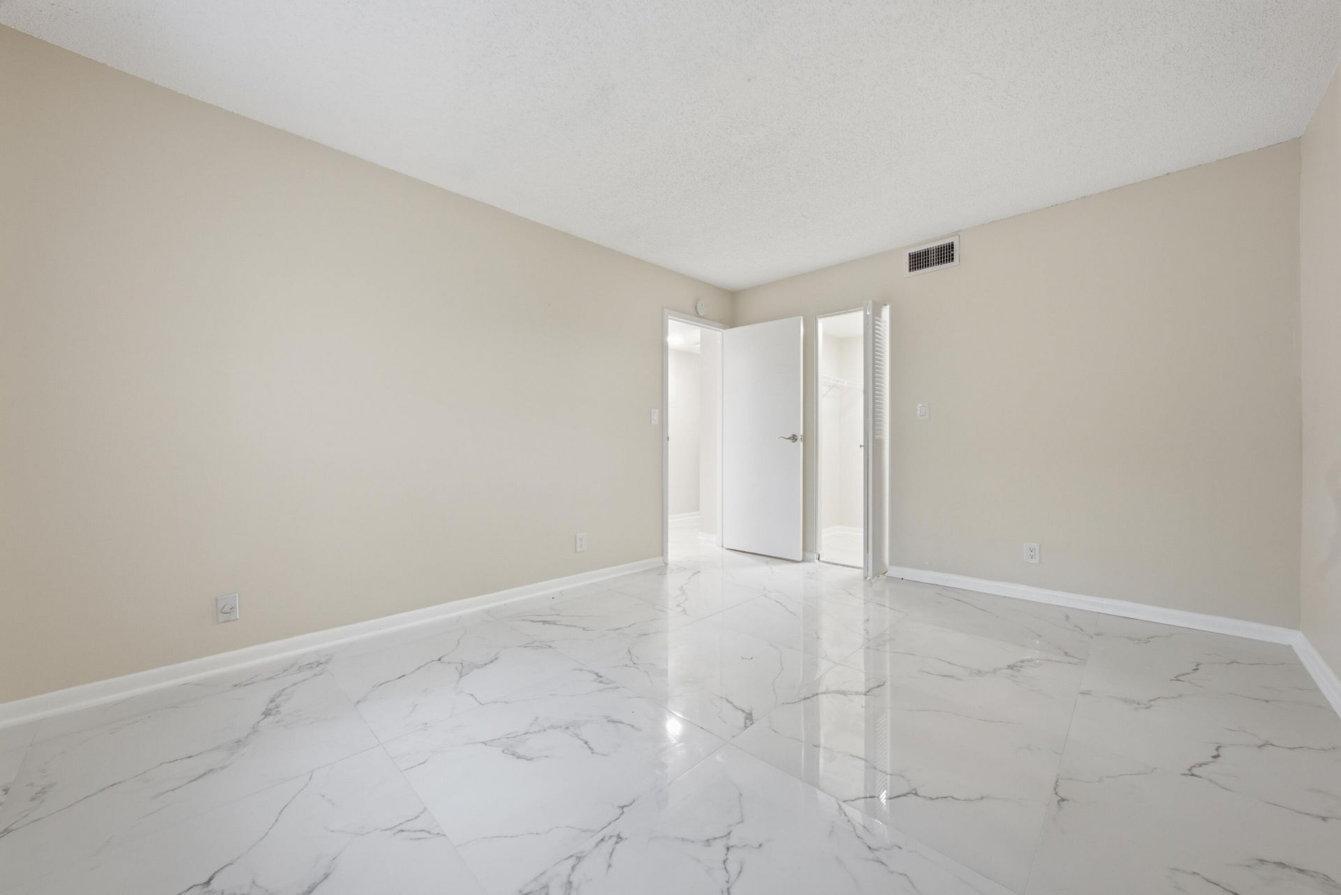 3000 Riverside Drive, Unit 201-1, Coral Springs, FL 33065 Photo