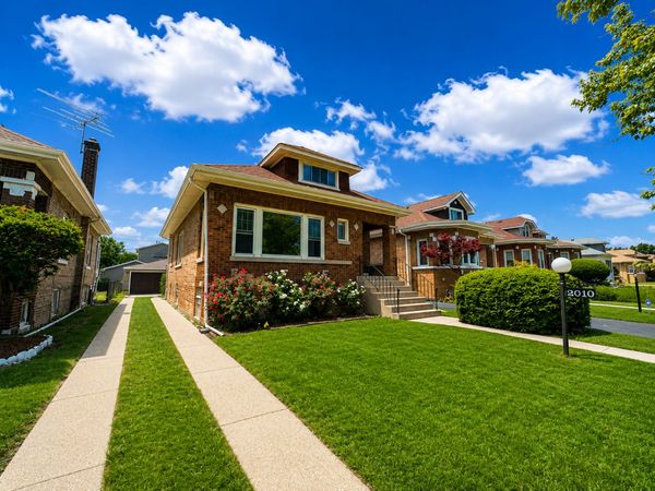 2010 S 11th Avenue , Maywood, IL 60153