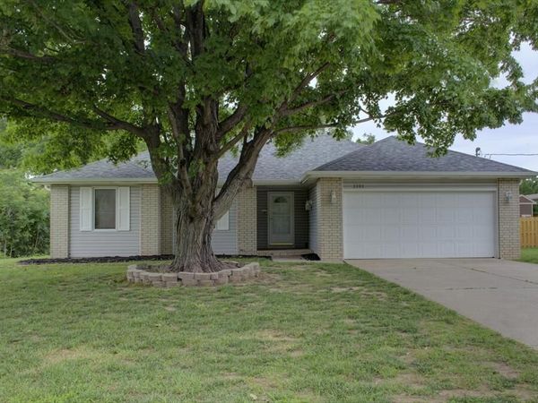 3304 N National Avenue , Springfield, MO 65803