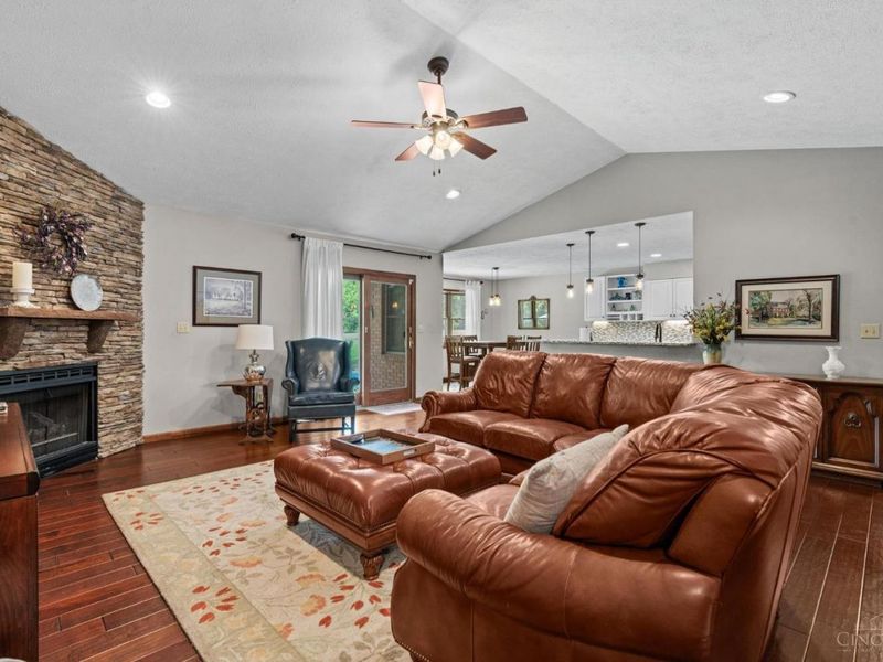 718 Kelly Drive, Wilmington, OH 45177 Photo 7