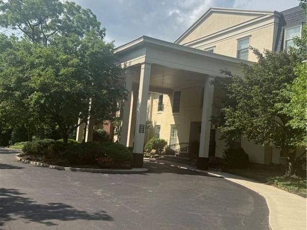 333 Oakwood Avenue, Unit 2E, Oakwood, OH 45409