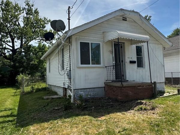 974 Wyley Avenue , Akron, OH 44306