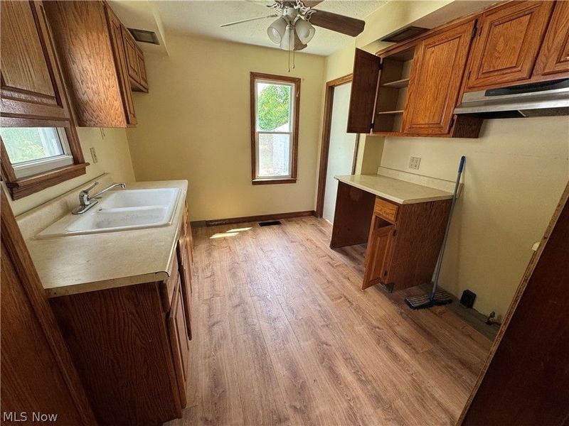 974 Wyley Avenue , Akron, OH 44306 Photo 8