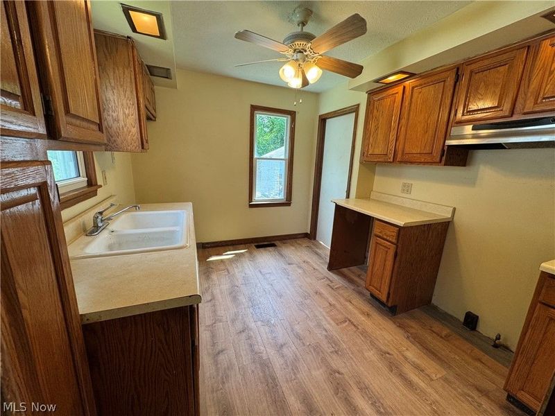 974 Wyley Avenue , Akron, OH 44306 Photo 9
