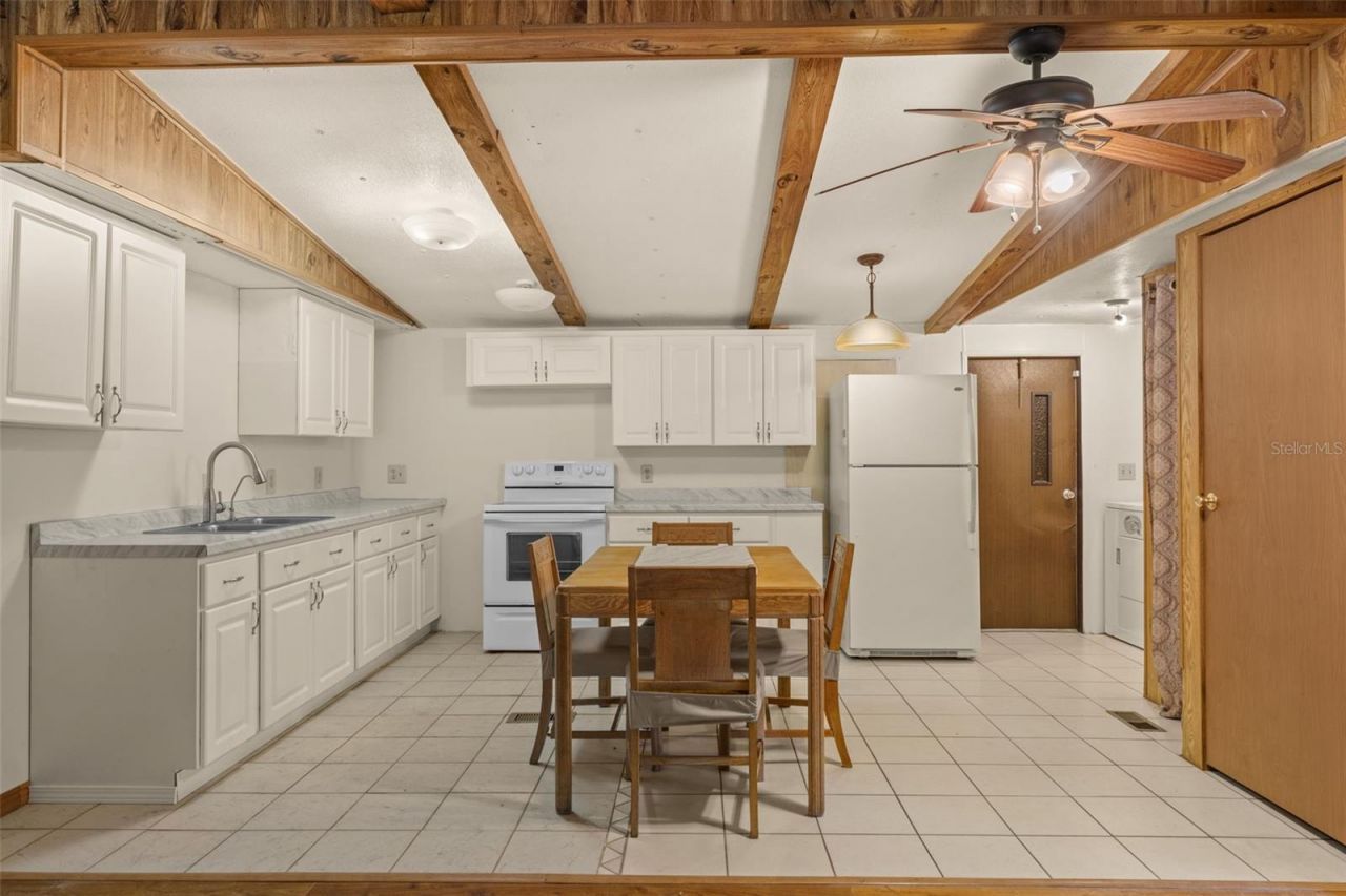 3909 S Cedar Terrace, Homosassa, FL 34448 Photo