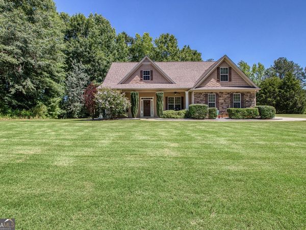 374 Austin Storey Circle, Newnan, GA 30263