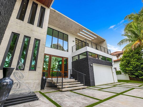 3462 NE 171st Street, North Miami Beach, FL 33160