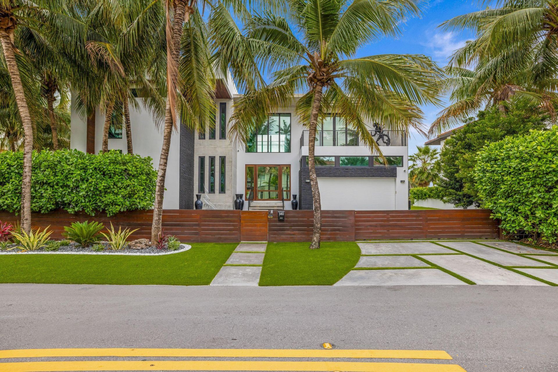 3462 NE 171st Street, North Miami Beach, FL 33160 Photo