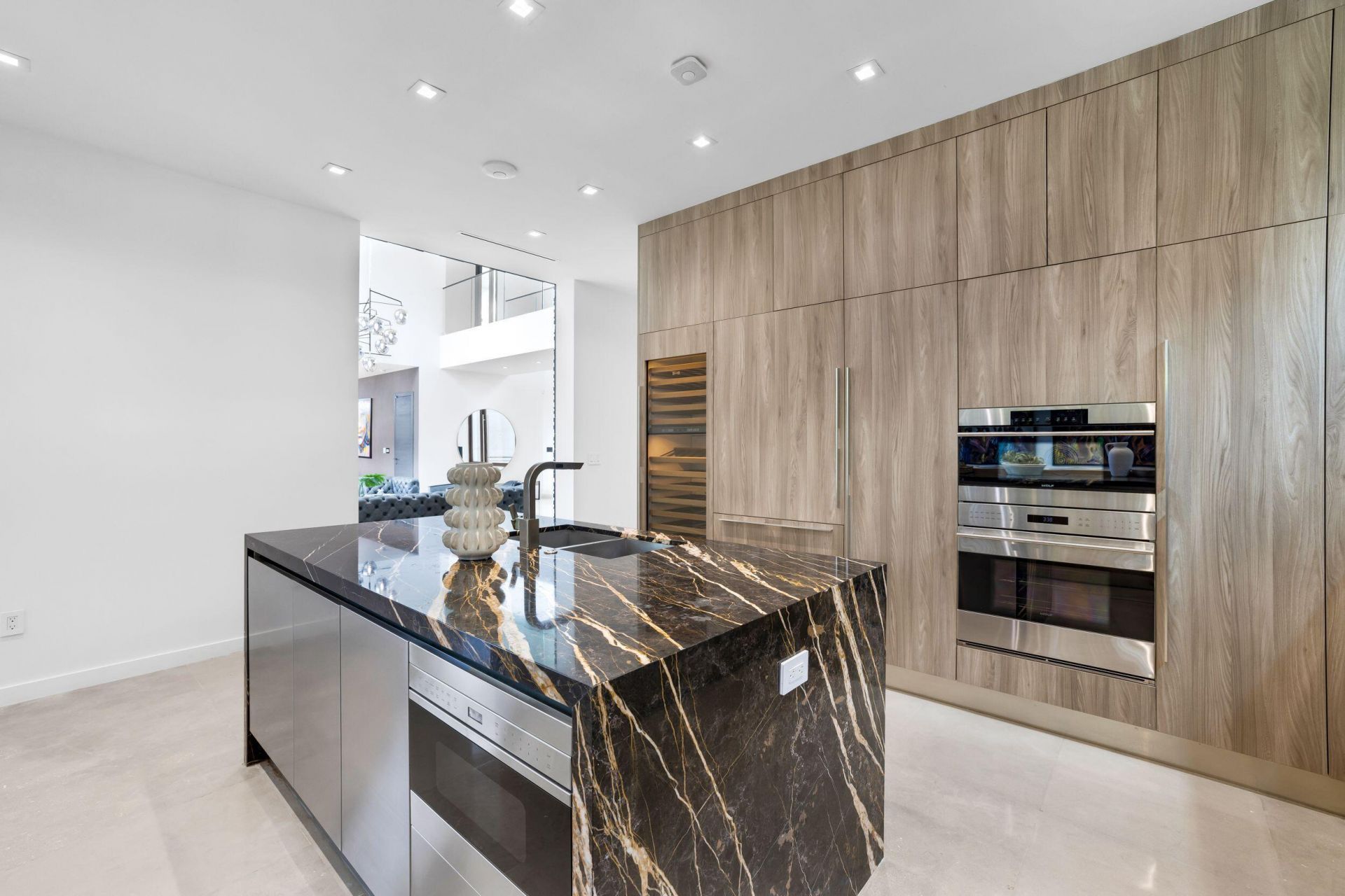 3462 NE 171st Street, North Miami Beach, FL 33160 Photo