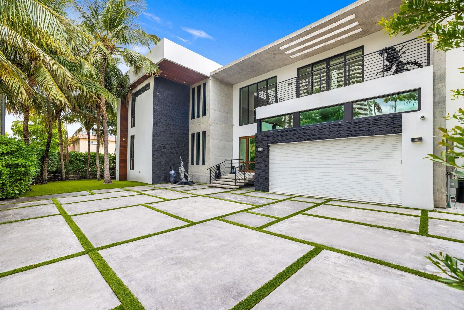 3462 NE 171st Street, North Miami Beach, FL 33160 Photo