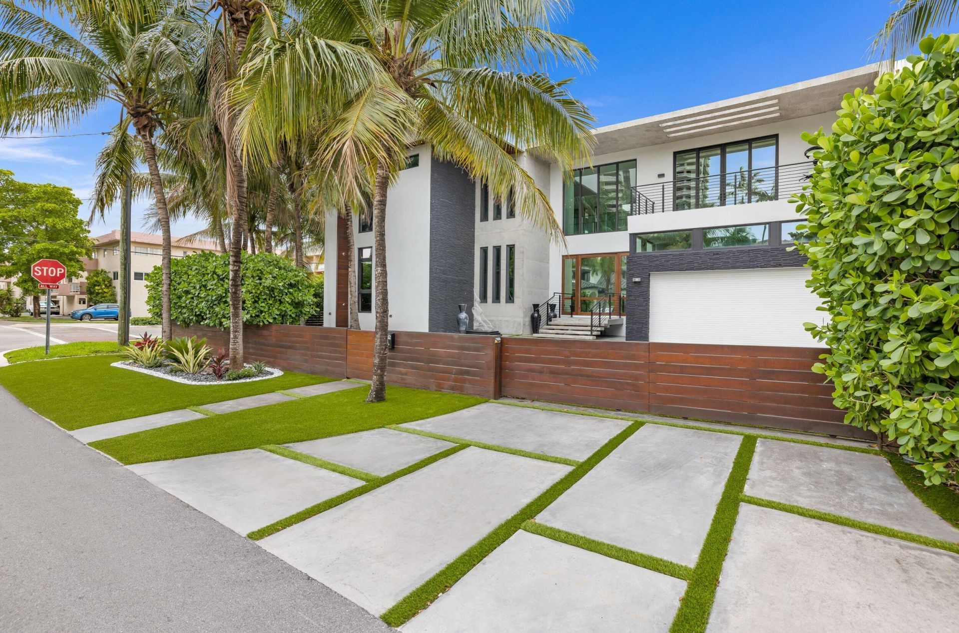 3462 NE 171st Street, North Miami Beach, FL 33160 Photo