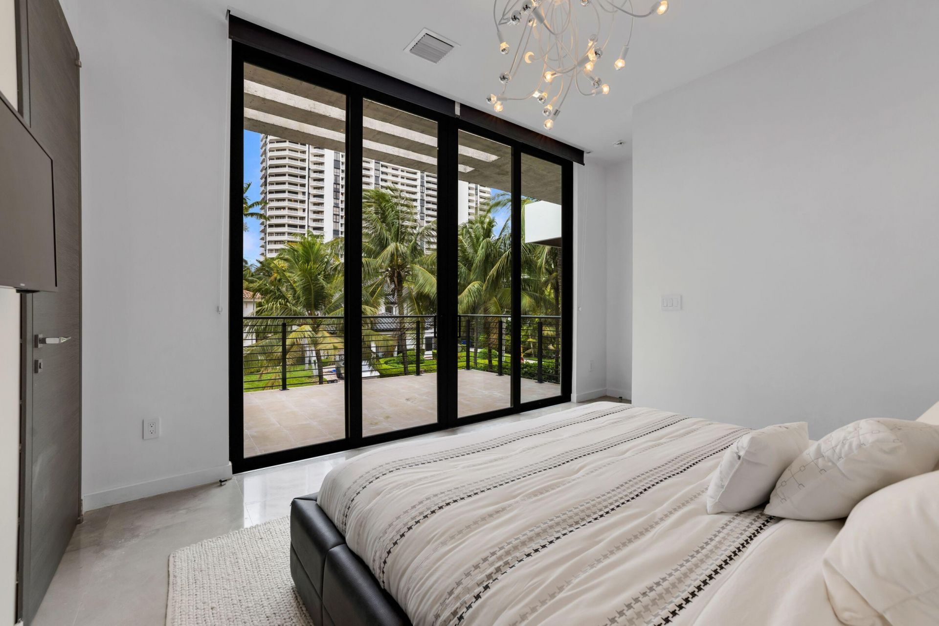 3462 NE 171st Street, North Miami Beach, FL 33160 Photo