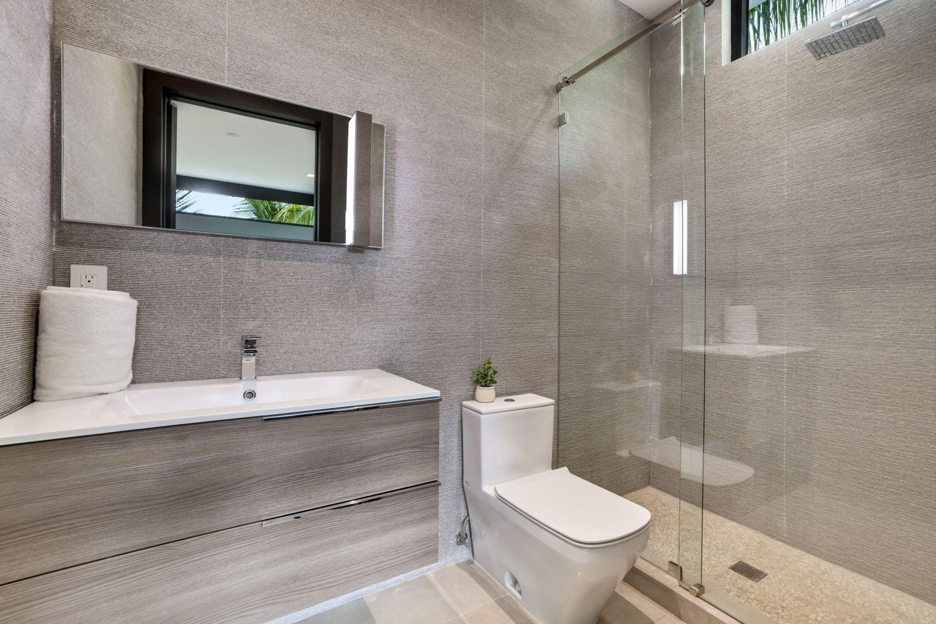 3462 NE 171st Street, North Miami Beach, FL 33160 Photo