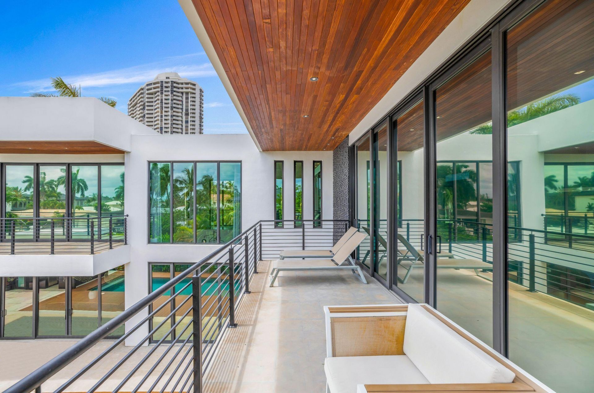 3462 NE 171st Street, North Miami Beach, FL 33160 Photo