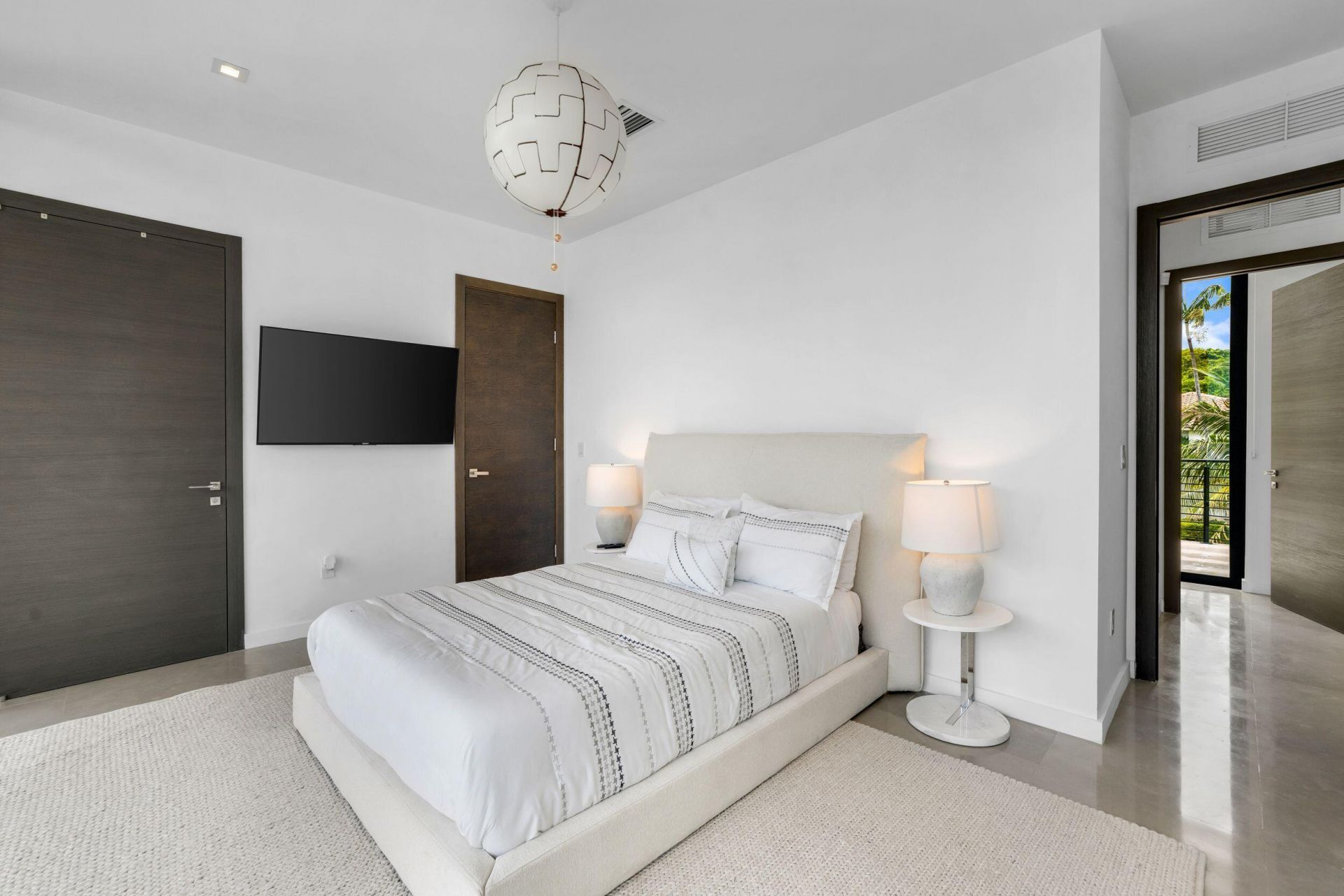 3462 NE 171st Street, North Miami Beach, FL 33160 Photo