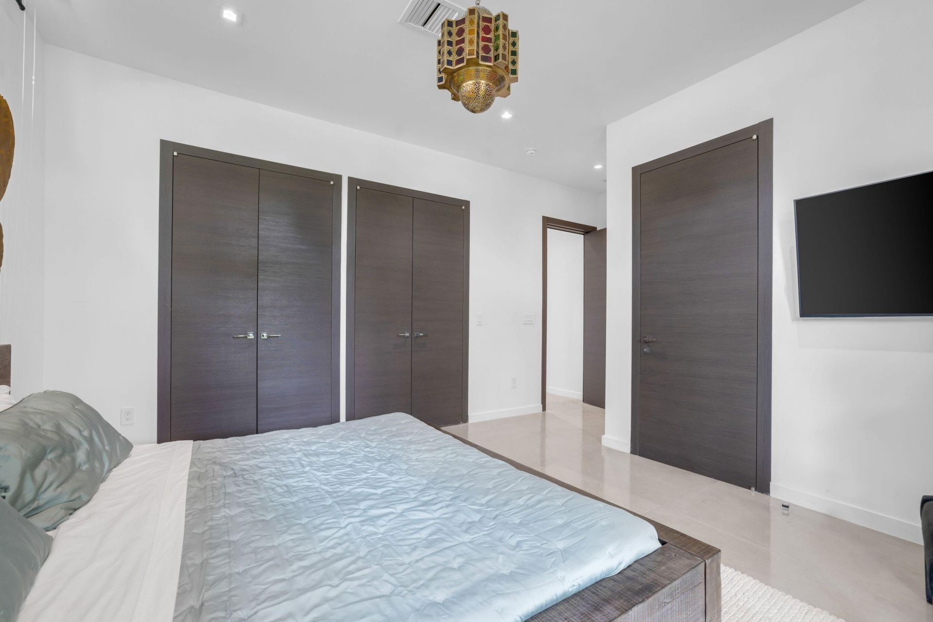 3462 NE 171st Street, North Miami Beach, FL 33160 Photo