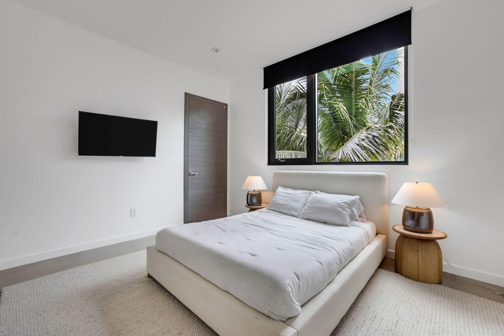3462 NE 171st Street, North Miami Beach, FL 33160 Photo