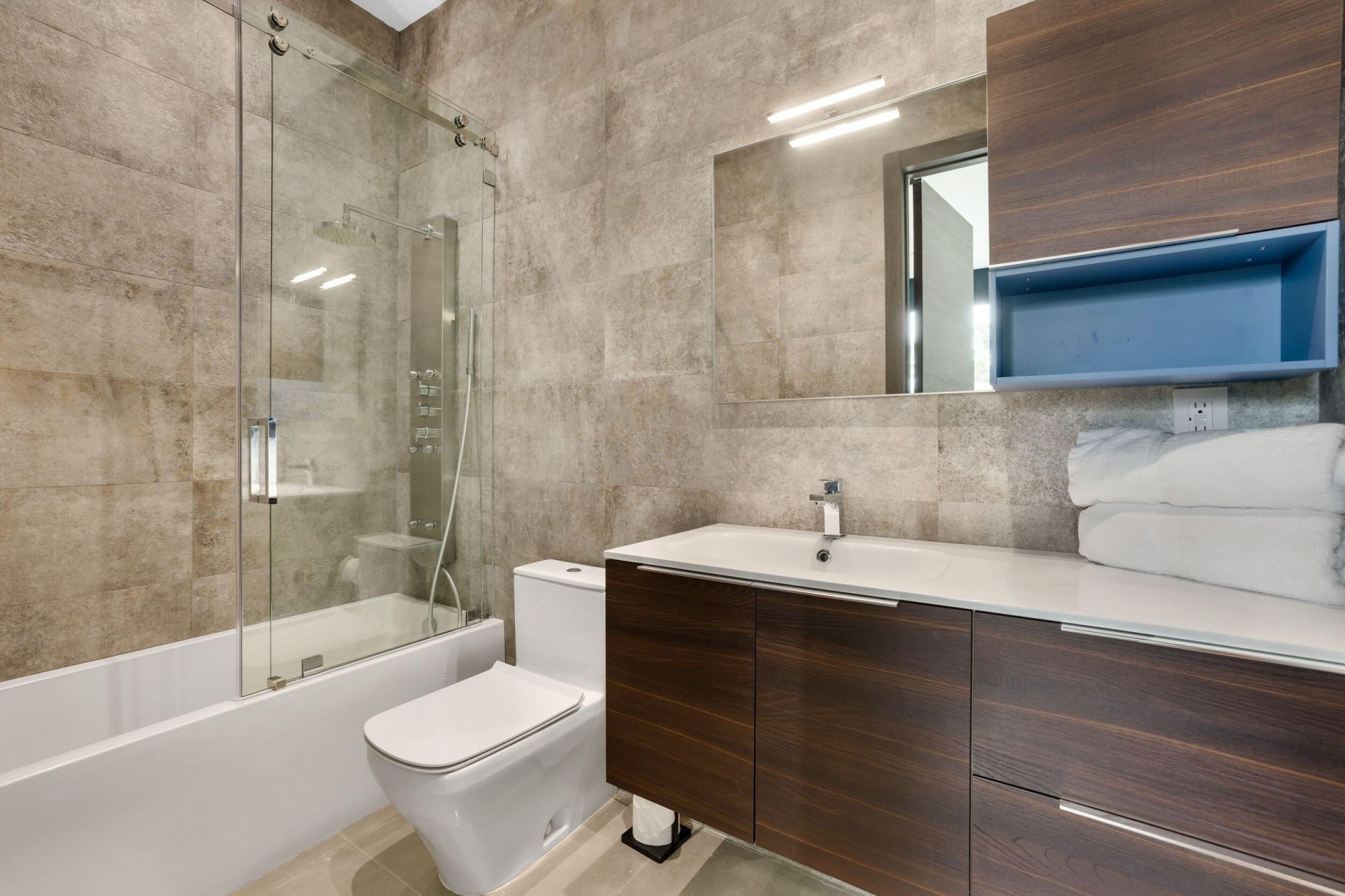 3462 NE 171st Street, North Miami Beach, FL 33160 Photo