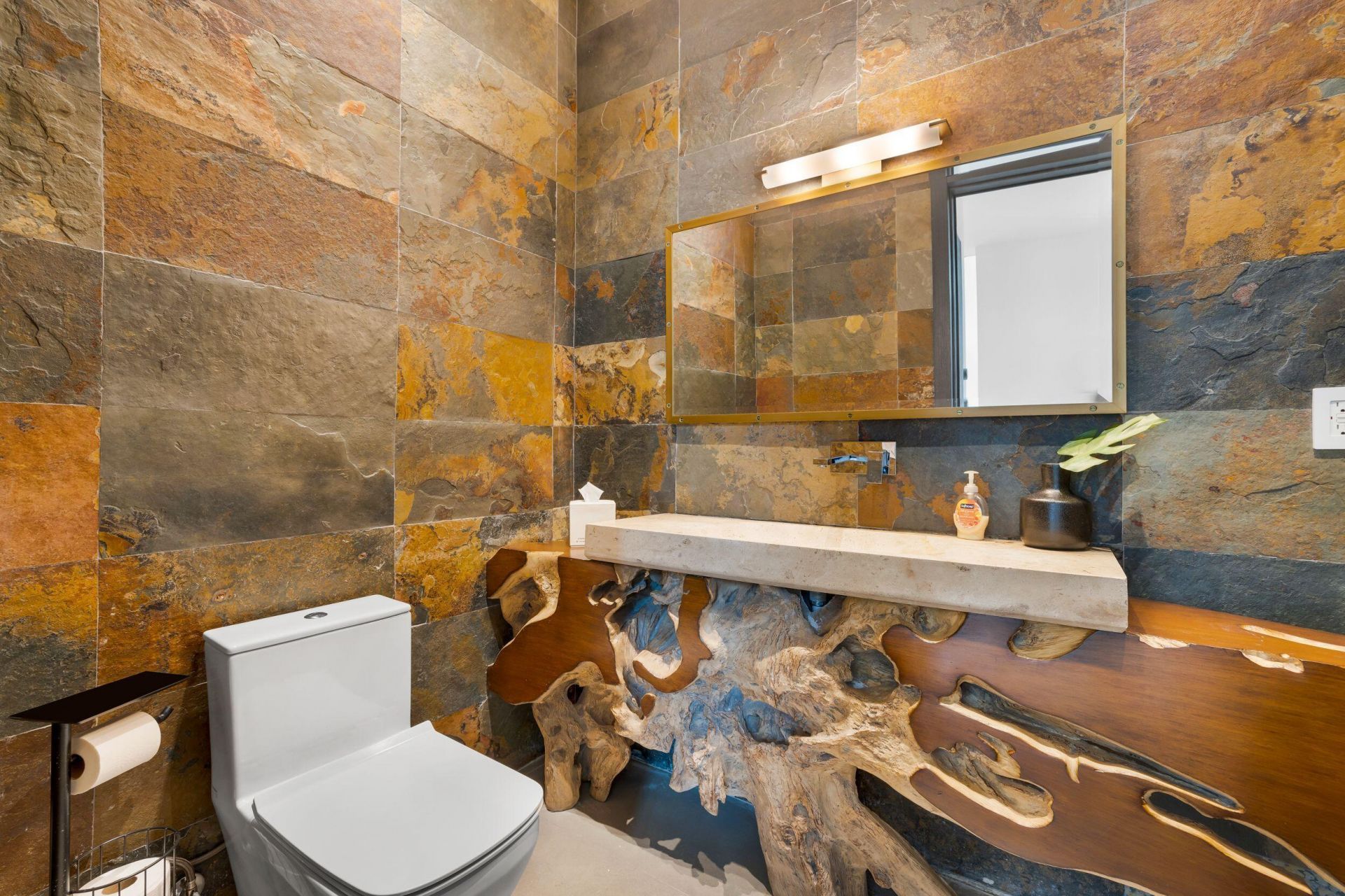 3462 NE 171st Street, North Miami Beach, FL 33160 Photo